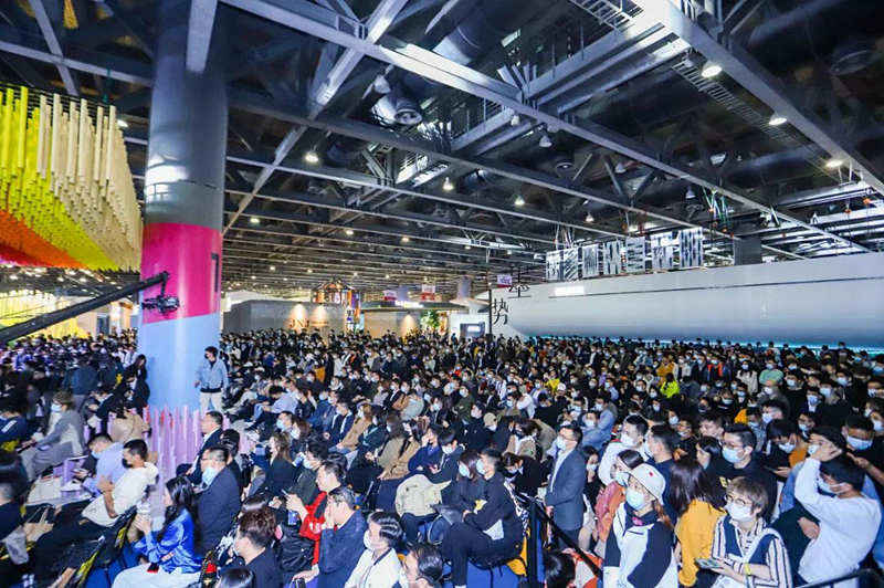 主办方发布-2024广州设计周"超级品牌+设计名师"联合策展「铂刻+黄永才」