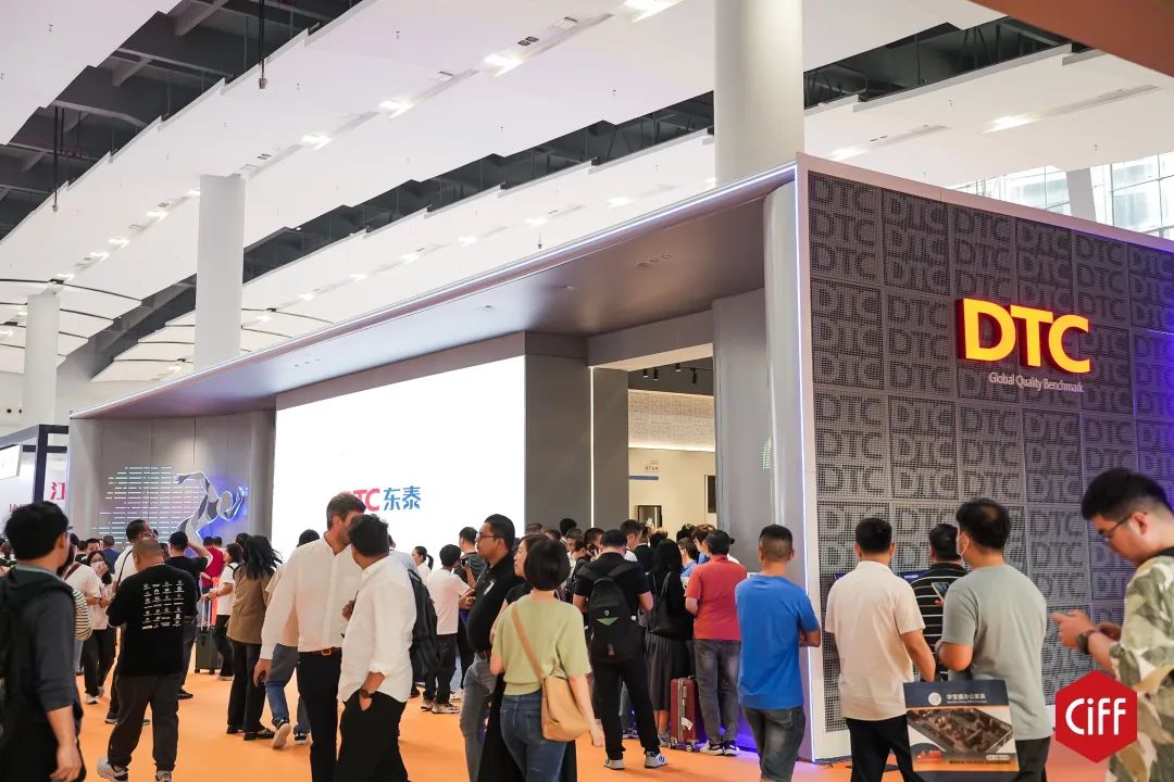 抓紧上车！2025上海家博会——设计+跨界·玩转户外家居新风尚！