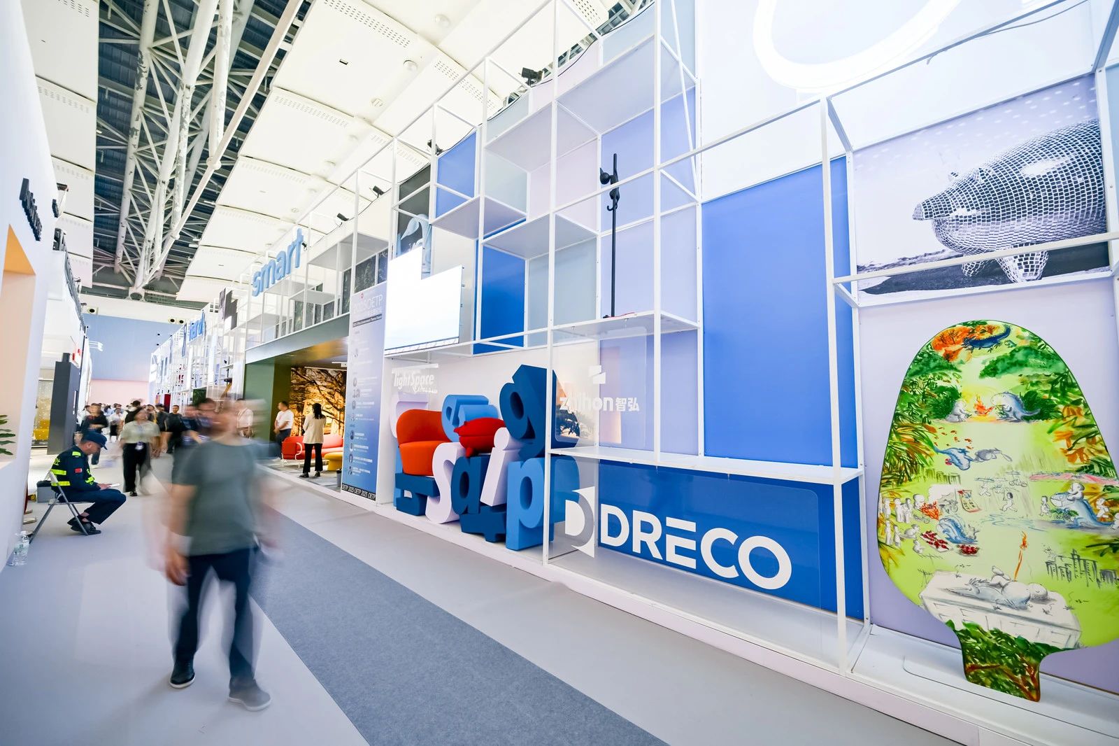 2026年3月广州家博会（当代设计展）汇集海内外设计品牌，以特展为点、参展品牌为面、论坛沙龙为线，打造“产、学、研、用”设计生态圈。​